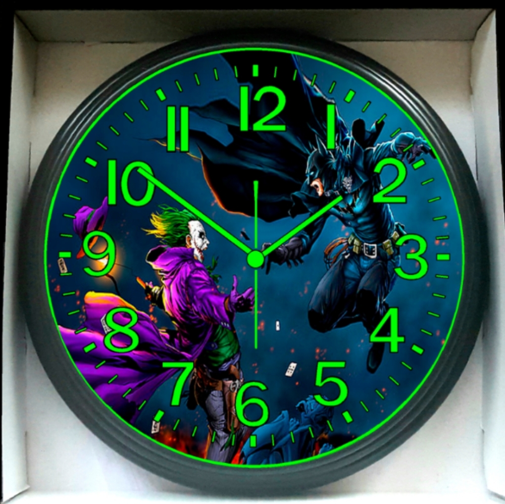 Batman and The Joker Glow In The Dark Wall Clock New!